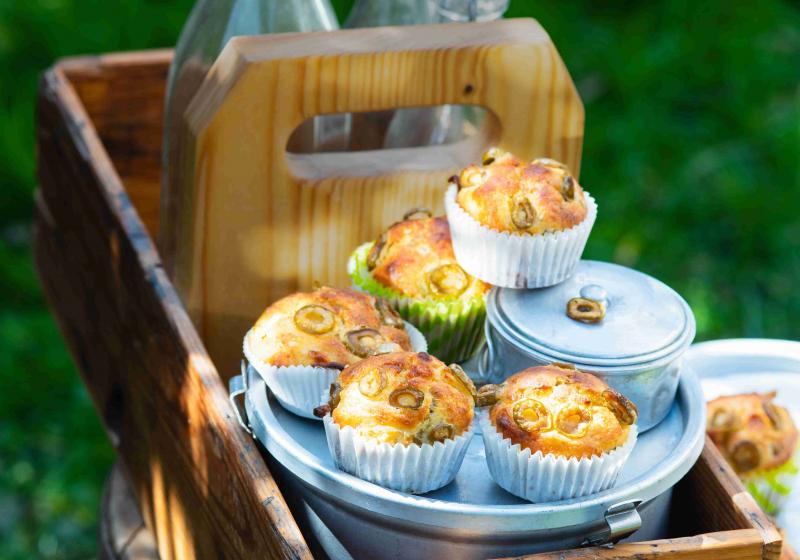 Sýrovo-olivové piknikové muffiny