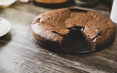 Dopřejte si čokoládové pokušení a ochutnejte slavnostní švédský dezert jménem kladdkaka