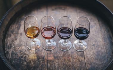 Portské, sherry nebo vermut: Tato fortifikovaná vína vás zahřejí, osvěží i nakopnou 