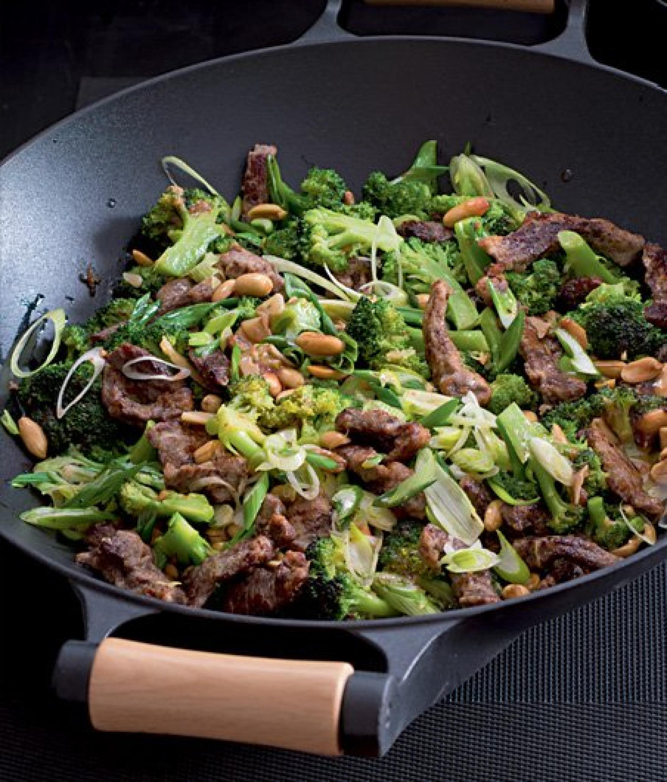 Hovězí & brokolice ve woku | Apetit Online