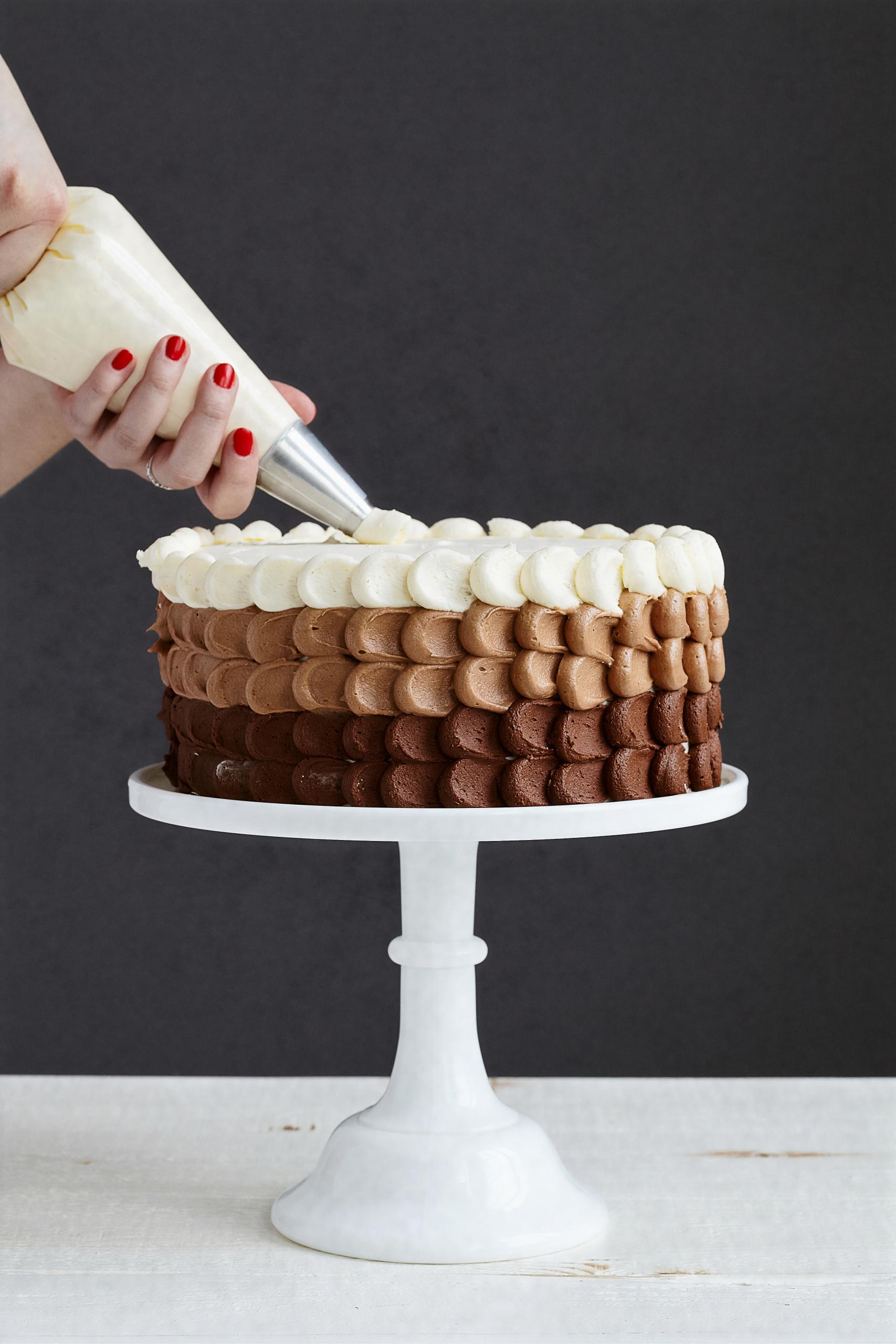 Zdobení dortů: bez jakých cukrářských potřeb se neobejdete? | Apetit Online