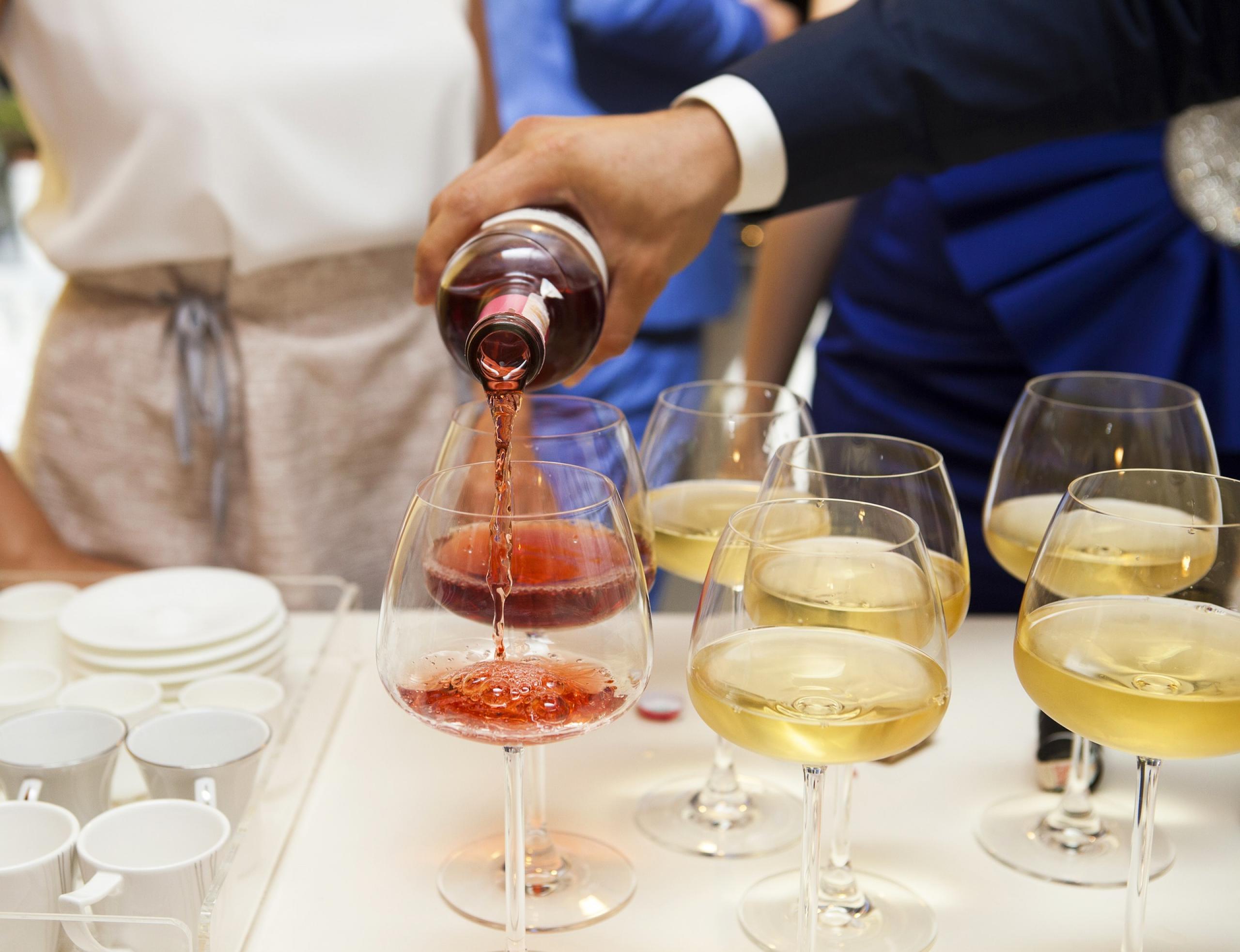 Jak ochutnávat víno v restauraci | Apetit Online