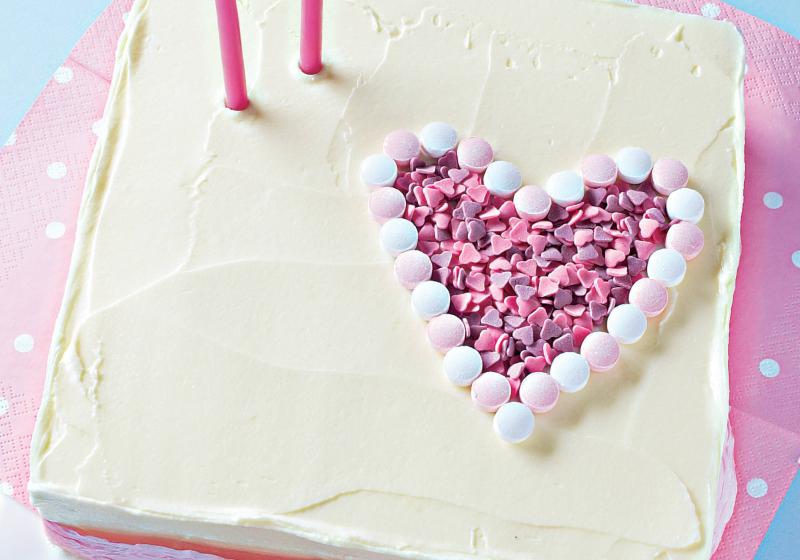 18 nejlepších receptů na barevné dorty pro děti | Apetit Online