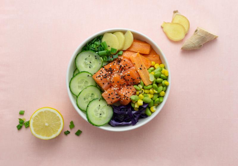 Poke bowl: Zdravá a efektní miska barev a chutí | Apetit Online