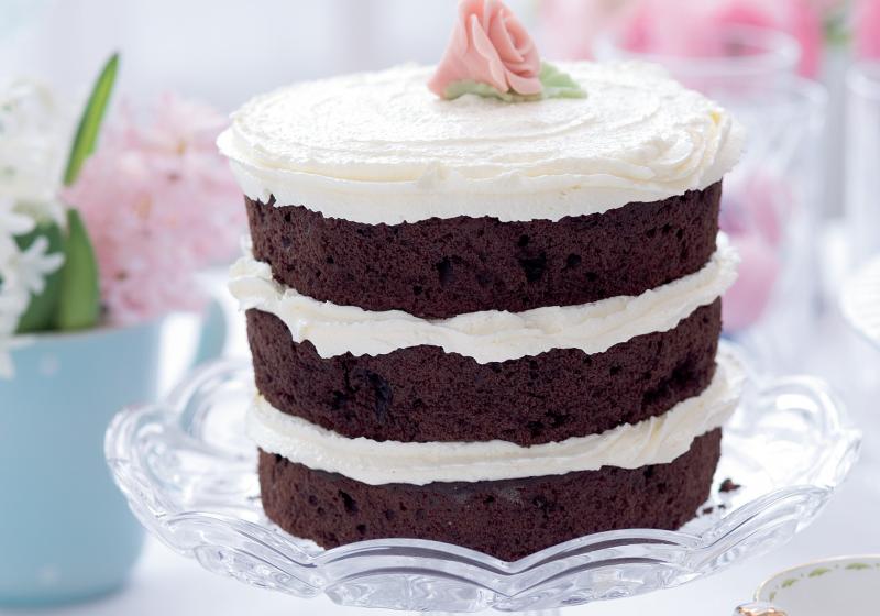 Plněný čokoládový dort | Apetit Online