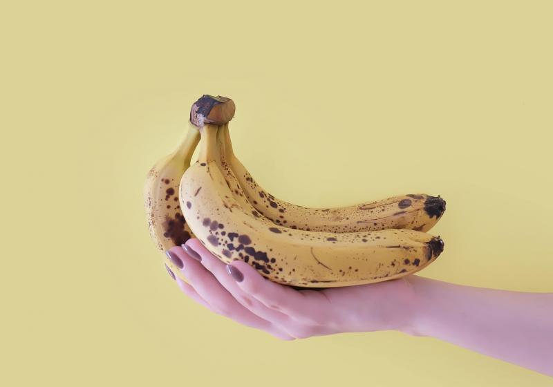 Hnědé banány nevyhazujte! Máme pro vás 5 tipů, jak je snadno a chutně zp |  Apetit Online