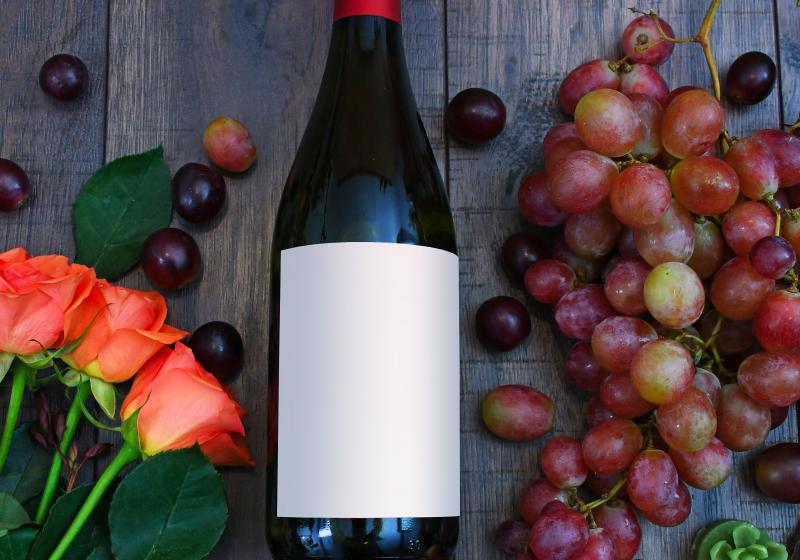 Co pod stromeček? Originálně zabalené víno | Apetit Online